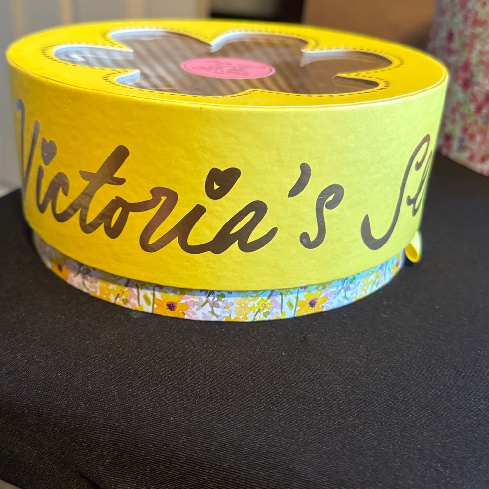Victoria's Secret Box Storage Sets - Picture 7 of 12
